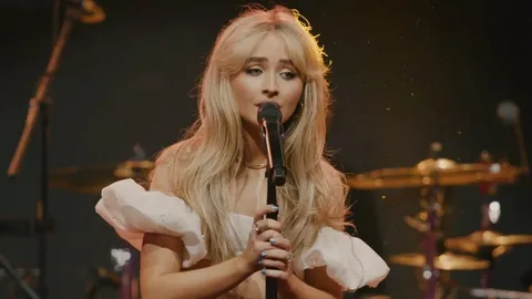 Sabrina Carpenter